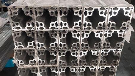 大規(guī)格的工業(yè)鋁型材100100選用簡介